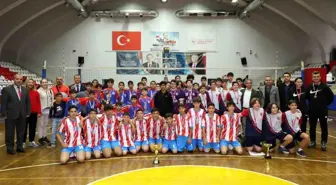 Okullar Arası Yıldız Erkekler Voleybol Turnuvası Şampiyonu Belli Oldu