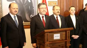 Tarım ve Orman Bakanı İbrahim Yumaklı, Kastamonu Valisi Meftun Dallı'yı ziyaret etti
