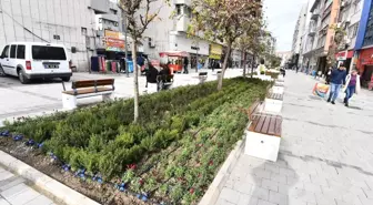 İzmir Kemeraltı'nda Milli Kütüphane Caddesi Yenilendi