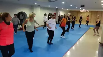 Marmaris Belediye Başkanı, sabah sporuna katılan kadınlarla kahvaltıda buluştu