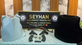 Adana'da Ruhsatsız Silah ve Çelik Yelek Ele Geçirilen Evdeki Kardeşler Tutuklandı