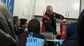 Adıyaman AFAD, arama kurtarma gönüllülerine yangın söndürme teknikleri eğitimi verdi