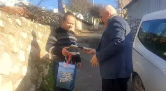 Marmaris Belediyesi Muhtarlara Yeni Yıl Hediyeleri Takdim Etti