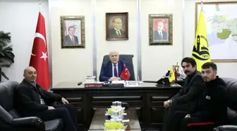 Bayburt Belediye Başkanı, Bayburt Atlı Spor Kulübü sporcusunu kabul etti