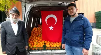 Elmacı Dede, Hakkari'deki Askerlere Elmaları İkram Etmek İçin Yola Devam Ediyor