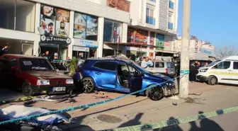 Antalya'da Otomobilin Kontrolden Çıkması Sonucu Meydana Gelen Kazada 2 Kişi Hayatını Kaybetti