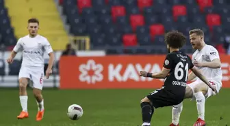 Gaziantep FK-Siltaş Yapı Pendikspor Maçının İlk Yarısı 1-0 Sonuçlandı