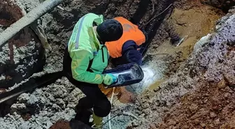 Hakkari Belediyesi Su ve Kanalizasyon Müdürlüğü Arızayı Giderdi