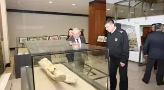 Kayseri Büyükşehir Belediye Başkanı Memduh Büyükkılıç, İl Jandarma Komutanı Tuğgeneral Hakan Dedebağı'nı makamında ağırladı