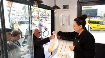 Marmaris Belediyesi Halk Ekmek Büfelerine Yoğun İlgi