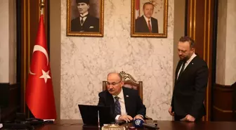 Sakarya Valisi Yaşar Karadeniz, Yılın Kareleri oylamasına katıldı