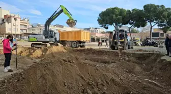 Buharkent Belediyesi Yeni Pazar Yeri ve Kent Meydanı İçin İlk Kazmayı Vurdu
