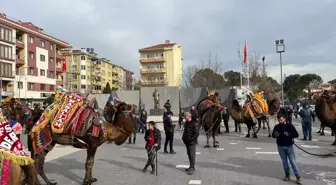 Çanakkale'de Deve Güreşi Öncesi Kortej Yürüyüşü Düzenlendi