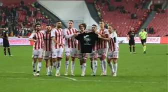 Samsunspor, Fatih Karagümrük'ü 1-0 Mağlup Etti