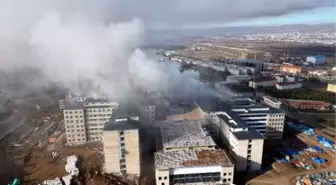 Sivas Cumhuriyet Üniversitesi Kampüsünde Hastane İnşaatında Yangın Çıktı