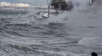Kocaeli Valiliği'nden Marmara Denizi'nde Fırtına Uyarısı
