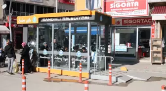 Sandıklı'da Jeotermal Suyla Isınan Duraklar Hizmete Girdi