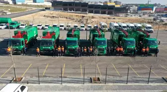 Şehitkamil Belediye Başkanı Rıdvan Fadıloğlu, Temizlik İşleri Müdürlüğü bünyesinde kullanılmak üzere satın alınan 6 aracı inceledi