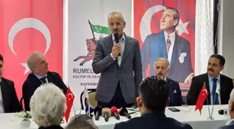 Ulaştırma ve Altyapı Bakanı Bayrampaşa'da vatandaşlarla bir araya geldi