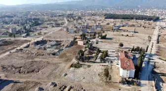 Hatay'da afetzede vatandaşlar geleceğe umutla bakıyor