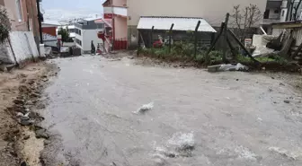 Bursa'nın Yıldırım ilçesini fırtına ve sağanak yağış vurdu