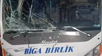 Çanakkale'de midibüs ile otomobil çarpıştı: 1 ölü, 4 yaralı