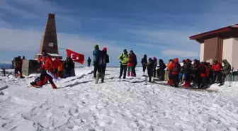 Kars'ta dağcılar Sarıkamış Harekatı'nın 109. yılında şehitleri andı