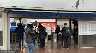 İstanbul'da Sağanak Yağış Nedeniyle Bazı Vapur Seferleri İptal Edildi