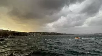 İstanbul'da Şiddetli Yağmur ve Fırtına Etkisi