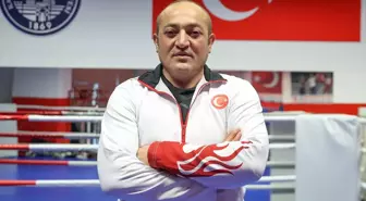 Kayseri'de Tekvando ve Kick Boks Antrenörü Esat Kaya, Yeni Şampiyonlar Yetiştirmek İçin Çalışıyor