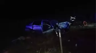 Niğde'de Kafa Kafaya Çarpışan Otomobil Kazasında Hayatını Kaybeden Çift Yan Yana Toprağa Verildi