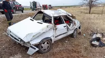 Aksaray'da Otomobil Şarampole Devrildi: 5 Yaralı