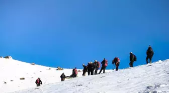 Van'da Sarıkamış Harekatı'nın 109. yılında Erek Dağı'na zirve tırmanışı yapıldı