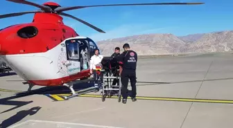 6 aylık bebek ambulans helikopterle Elazığ'a sevk edildi