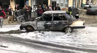 Trabzon'un Vakfıkebir ilçesinde sokak ortasında araç yangını