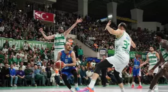 Bursaspor İnfo Yatırım, A. Efes'e mağlup oldu