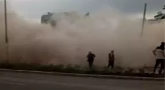 Tarsus'ta yıkımı yapılan 5 katlı bina çöktü, kepçe operatörü yaralandı