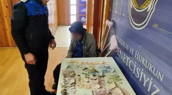 Adıyaman'da Dilenci Yakalandı, Üzerinden 2 Bin TL Para Çıktı