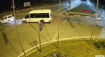 Isparta'da 4 kaza mobese kameralarına yansıdı