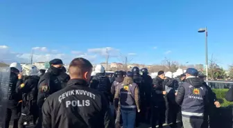 Minibüs Sahipleri İBB Önünde Toplandı, Zam Kararı Sonrası Olaylar Çıktı