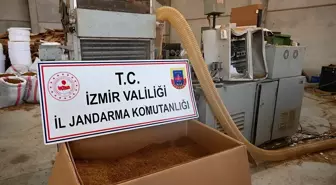 İzmir'de kaçak sigara üretimi yapan depoya operasyon: 3 gözaltı