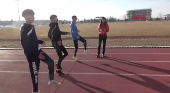 Erzurum'da Tek Yumurta Üçüzleri Atletizmde Başarı Kazandı