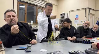 Uşak'ta Meslek Lisesi Öğretmeni Yüzlerce Kilometre Yol Kat Ederek Fiber Optik Kursuna Katılıyor