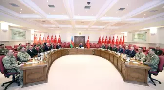 Milli Savunma Bakanı Yaşar Güler, Azerbaycanlı gazilerle bir araya geldi