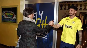 A Milli Futbol Takımı Teknik Direktörü ve Yardımcı Antrenörler Fenerbahçe'yi ziyaret etti