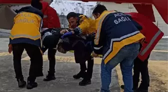 Van'da göğüs ağrısı şikayetiyle hastaneye başvuran yaşlı hasta ambulans helikopterle Van Bölge Eğitim ve Araştırma Hastanesi'ne götürüldü