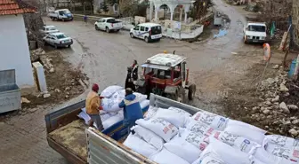 Antalya Büyükşehir Belediyesi Süt Yemi Projesiyle Üreticilere Destek Sağlıyor