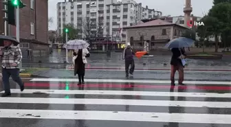 Balıkesir'de beklenen sağanak yağış etkili oldu