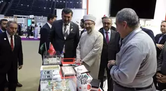 Diyanet İşleri Başkanı Erbaş, 2024 Yılı Hac ve Umre Hizmetleri Fuarı'nı Ziyaret Etti