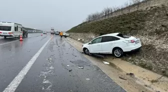 İzmir-İstanbul Otoyolu'nda zincirleme trafik kazası: 1 ölü, 4 yaralı